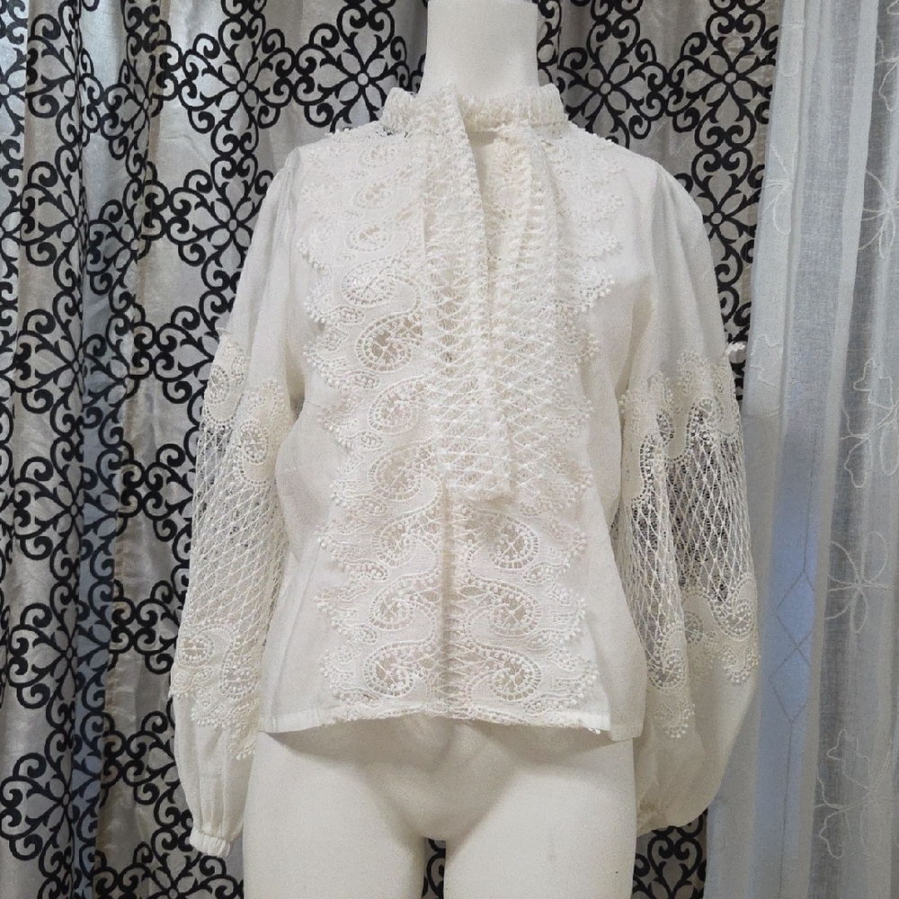 Itoo White Lace High Neck Blouse Made in Italy Women’s Small Boho Romantic Top